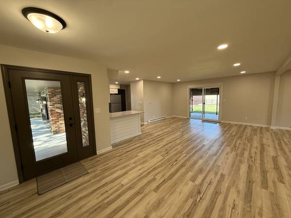 60 Oak ST, South Wilmington, IL 60474