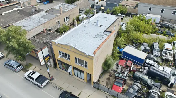 5817 W Diversey AVE, Chicago, IL 60639