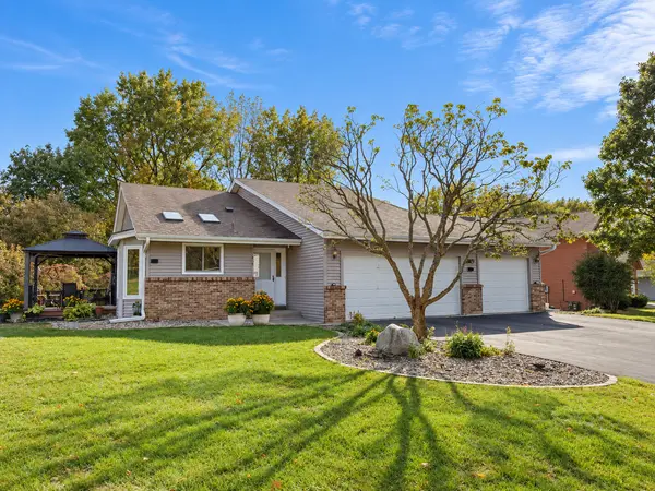1814 Walnut LN, Eagan, MN 55122
