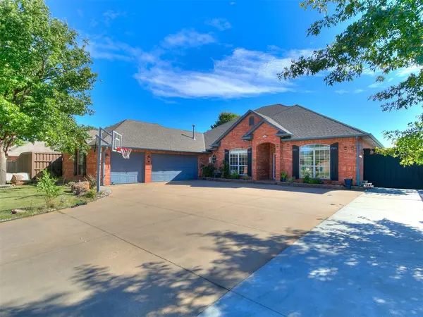8208 NW 66th ST, Oklahoma City, OK 73132