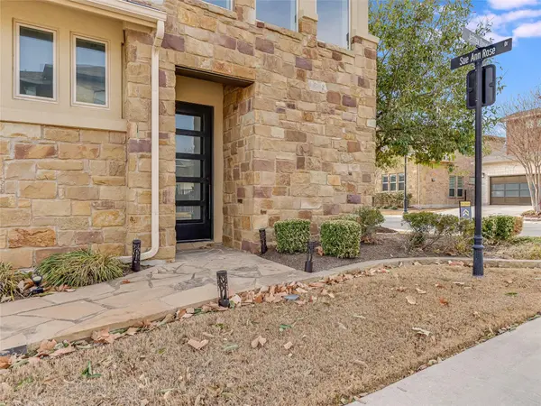 300 Jeffrey David LN W, Austin, TX 78717