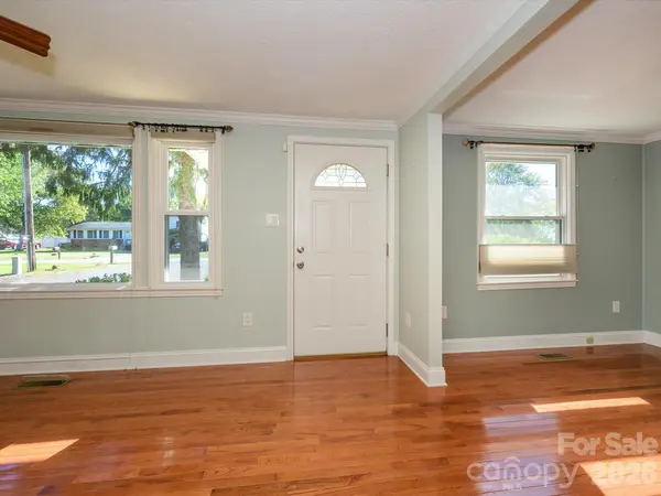 3714 Fieldcrest CIR NW, Concord, NC 28027