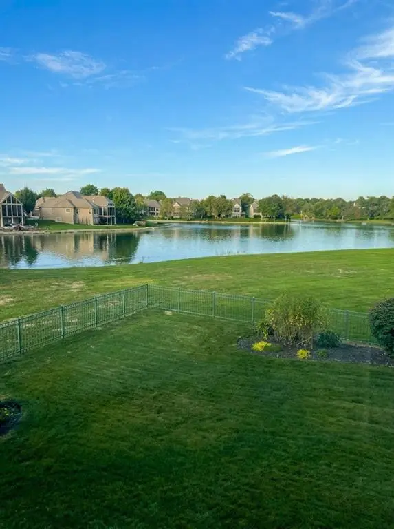 6000 W 149TH ST, Overland Park, KS 66223