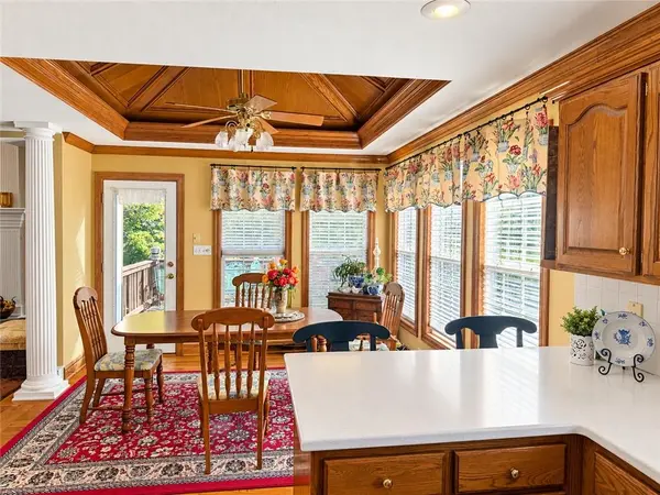 801 SW Graystone DR, Grain Valley, MO 64029