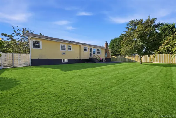 10 Francisco AVE, Central Islip, NY 11722