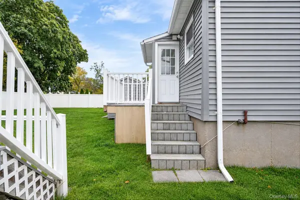3115 Eagle AVE, Medford, NY 11763