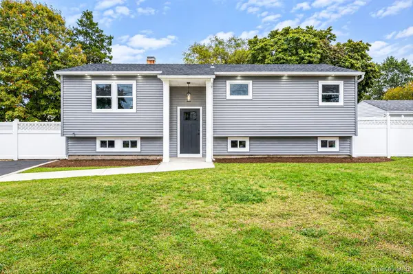 3115 Eagle AVE, Medford, NY 11763
