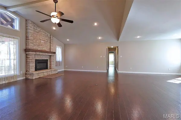 436 Squaw Valley DR, Farmington, MO 63640