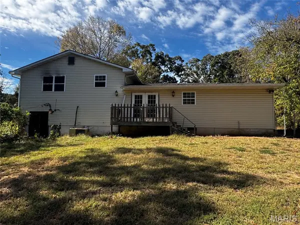 10644 Hopewell RD, Mineral Point, MO 63660