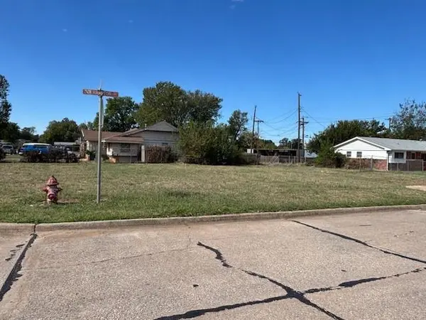 1115 Hampton DR, Del City, OK 73115