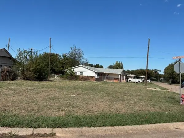 1115 Hampton DR, Del City, OK 73115