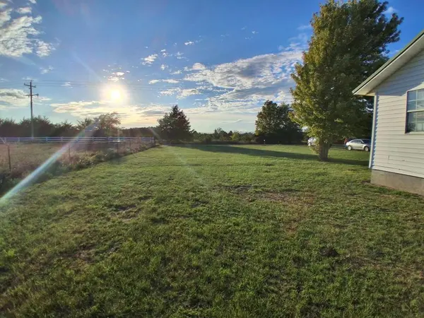 108162 N 3750 RD, Okemah, OK 74859