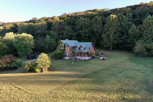 1444 Henry Cove Rd, Hillsboro, TN 37342