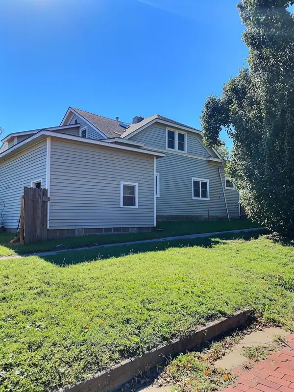 402 S C, Arkansas City, KS 67005