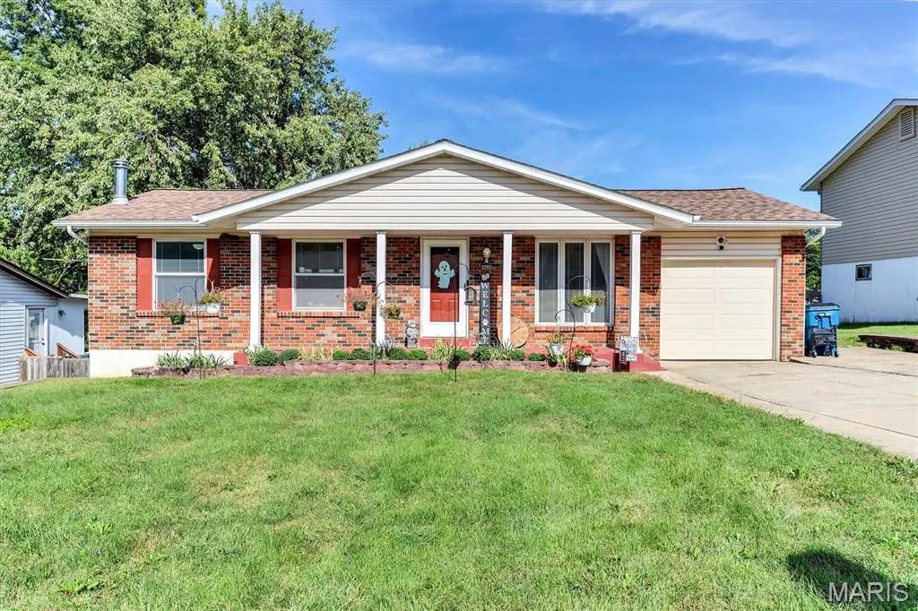 2292 Lincoln DR, Arnold, MO 63010