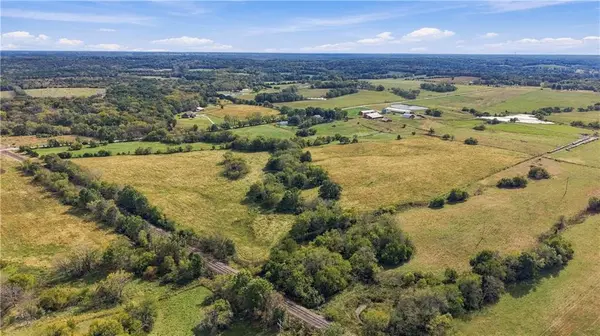 50 hwy NE 501 Rd RD, Warrensburg, MO 64093