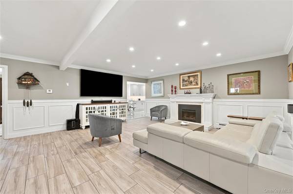 140 Baltimore AVE, Massapequa, NY 11758