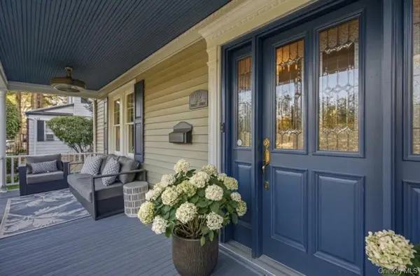 92 Webster AVE, Port Washington, NY 11050
