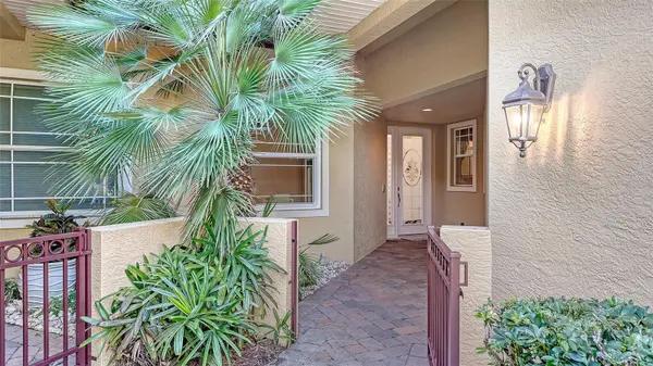 6531 MOORINGS POINT CIR #102, Lakewood Ranch, FL 34202