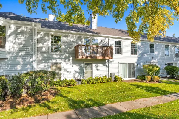 1170 Spring Garden CIR #70, Naperville, IL 60563