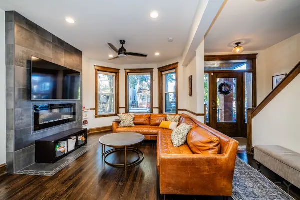 1633 W Winona ST, Chicago, IL 60640