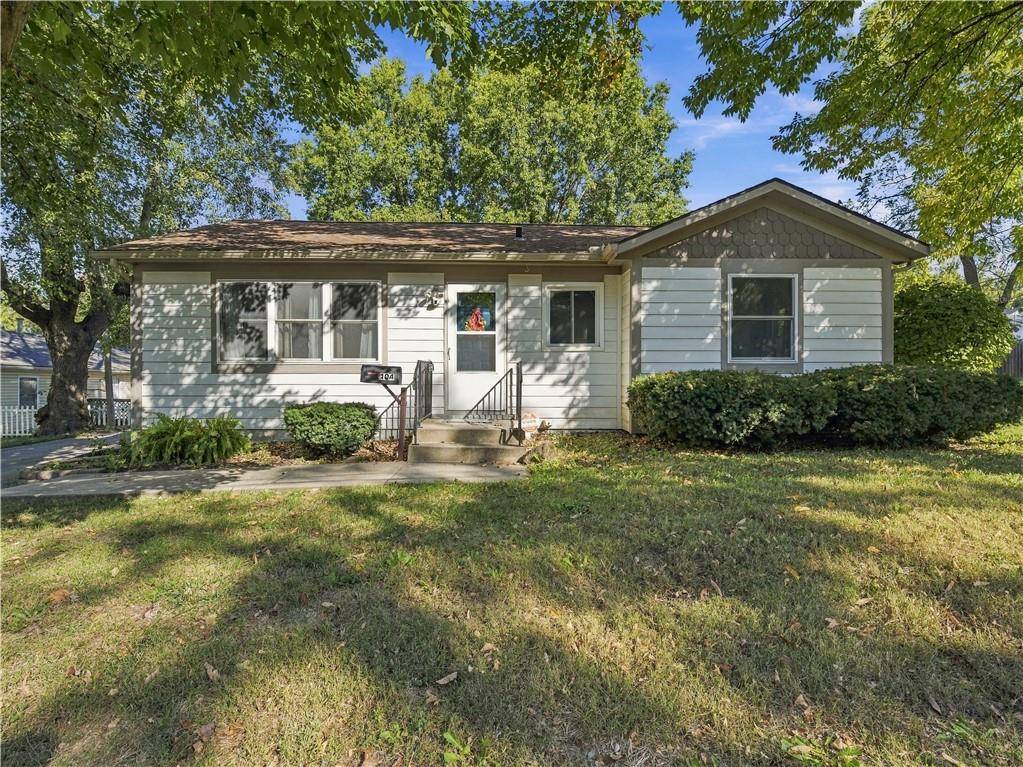 404 SW 2nd ST, Lee's Summit, MO 64063