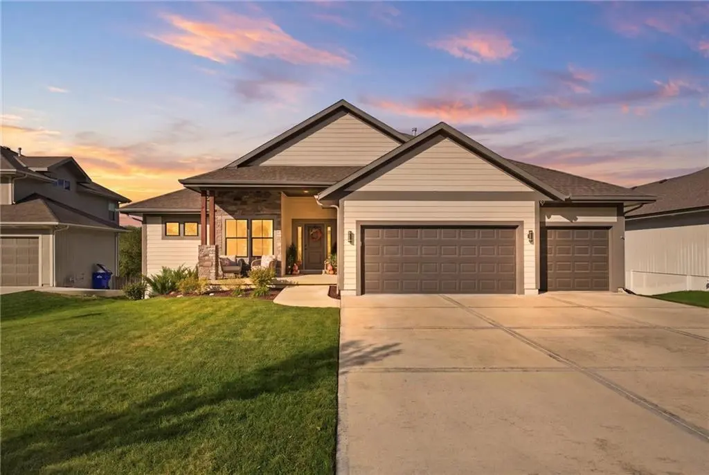 2850 W Wabash ST, Olathe, KS 66061