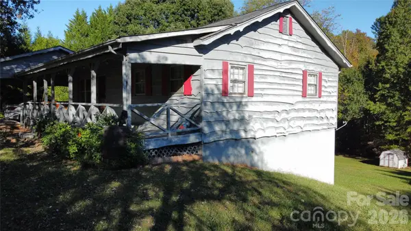 2727 Haas LN, Lenoir, NC 28645