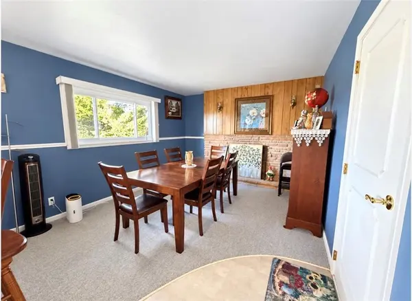 1216 W Crestview DR, Maryville, MO 64468
