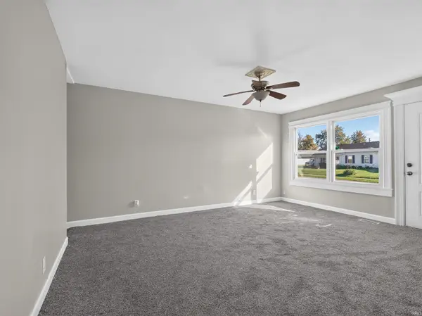 6503 Redbud DR, Fort Wayne, IN 46825-4722