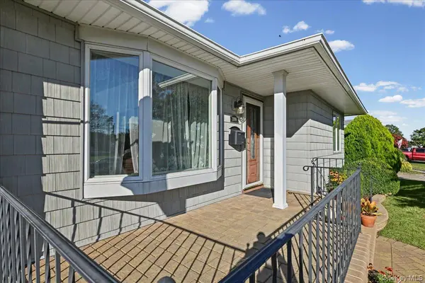 3209 Mark Alan DR, Wantagh, NY 11793