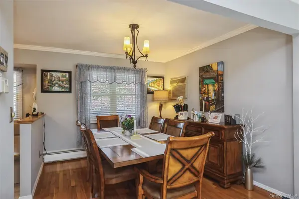 32 Ramsey RD, Commack, NY 11725