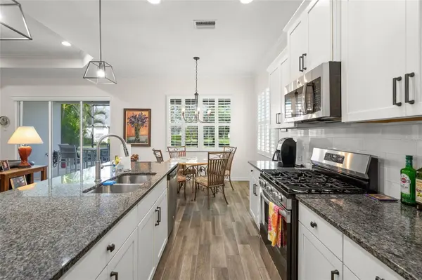 11711 GRAMERCY PARK AVE, Bradenton, FL 34211