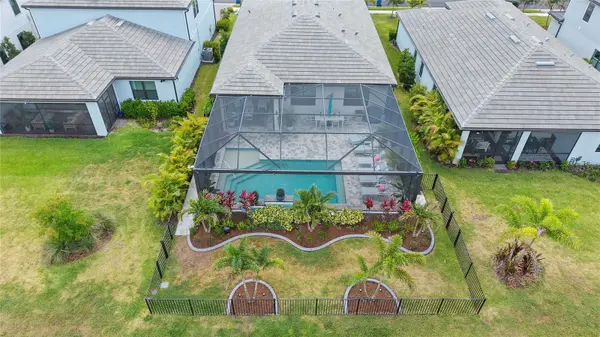 5437 SILVERSIDE PINE CT, Lakewood Ranch, FL 34211