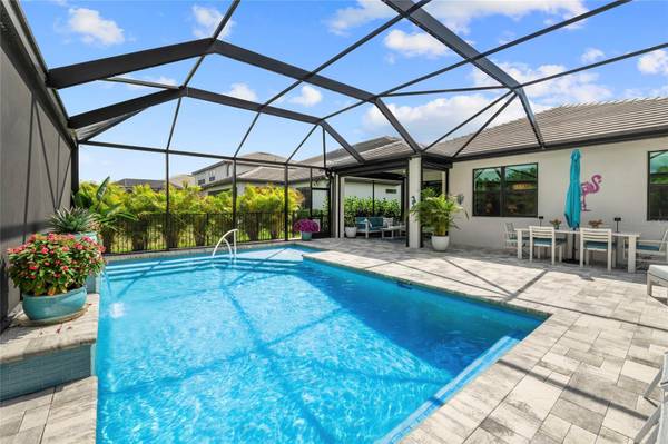 5437 SILVERSIDE PINE CT, Lakewood Ranch, FL 34211