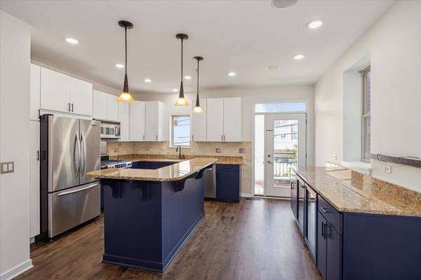 2321 S WABASH ST #17, Chicago, IL 60616