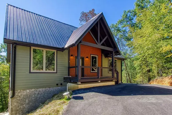1504 Bear Valley Rd, Sevierville, TN 37876