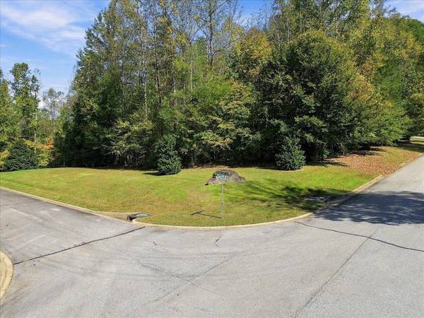 101 Autumn Leaves WAY, Marietta, SC 29661