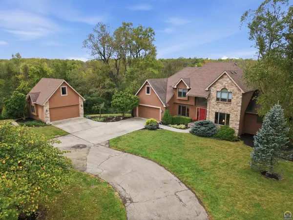 4135 SW Indian Hills RD, Topeka, KS 66610