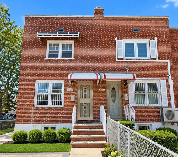 20-24 150 ST, Flushing, NY 11358