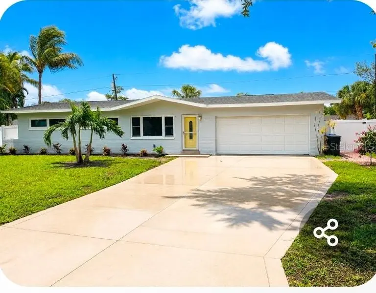 3641 BEACH DR SE, St Petersburg, FL 33705