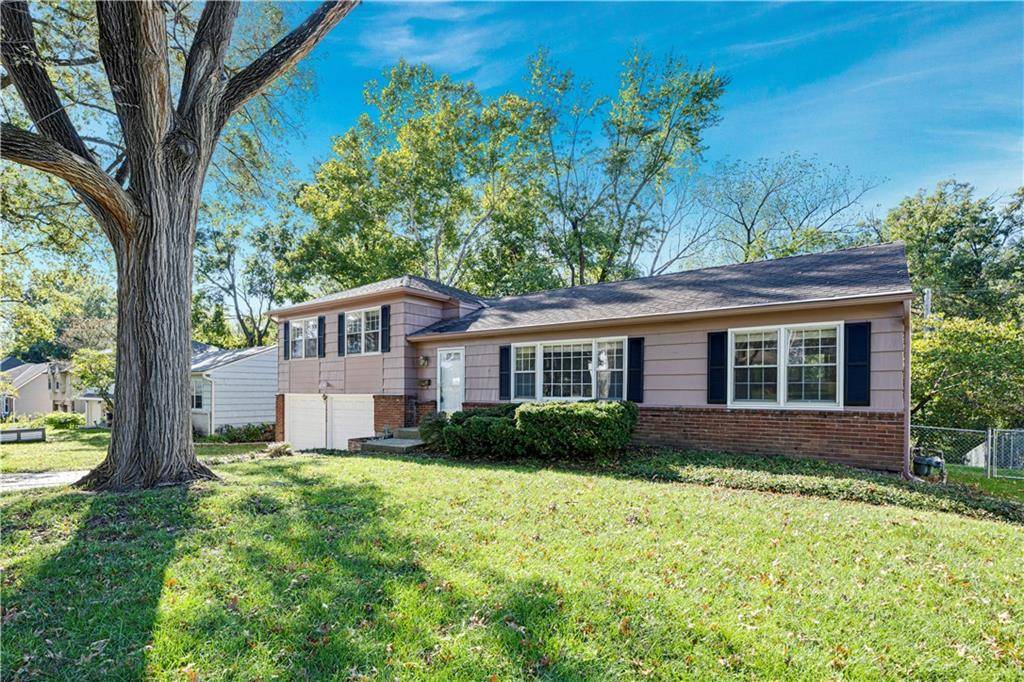 10130 Horton DR, Overland Park, KS 66207