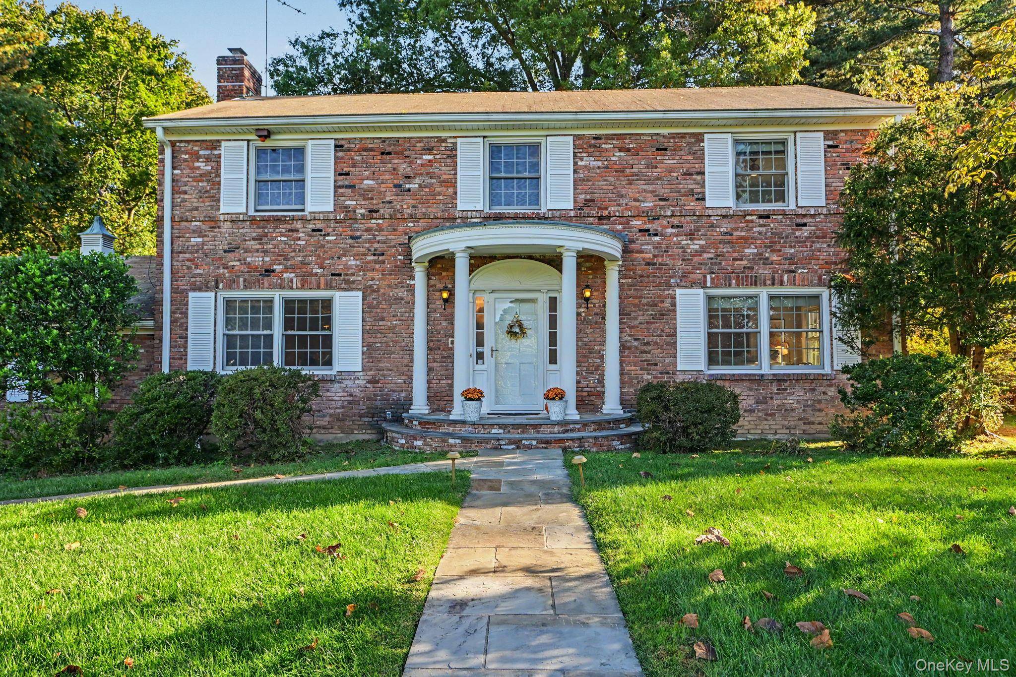167 Holbrook LN, Briarcliff Manor, NY 10510
