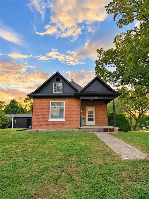 429 S 8th ST, Atchison, KS 66002