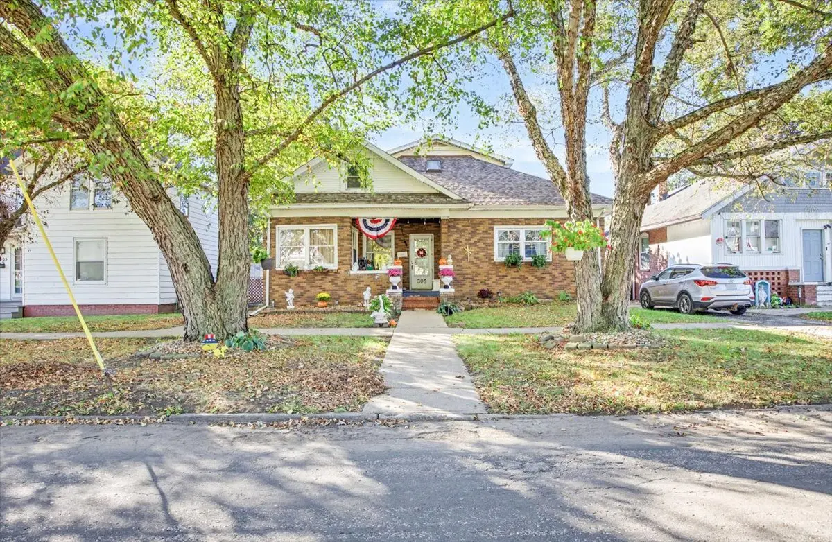 305 W Stanton ST, Streator, IL 61364