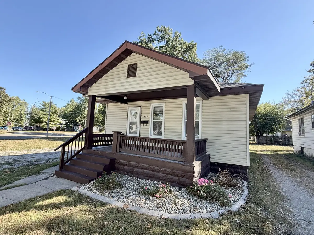 135 N James AVE, Centralia, IL 62801
