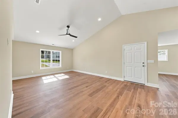 220 Abee ST, Morganton, NC 28655