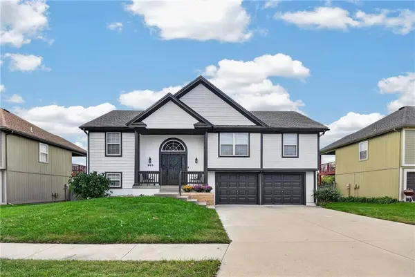 963 NW Dogwood DR, Grain Valley, MO 64029