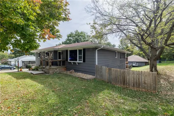 2836 Blackwell RD, St Joseph, MO 64506
