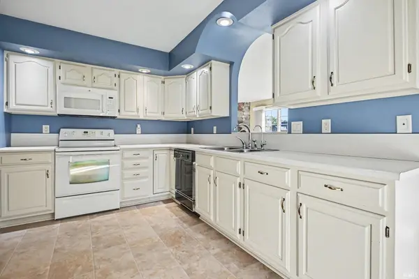 1010 Larimer DR, Goshen, IN 46526
